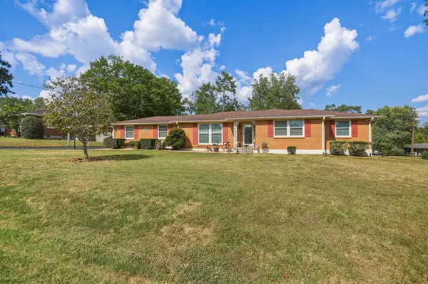 110 La Bar Dr, Hendersonville, TN 37075