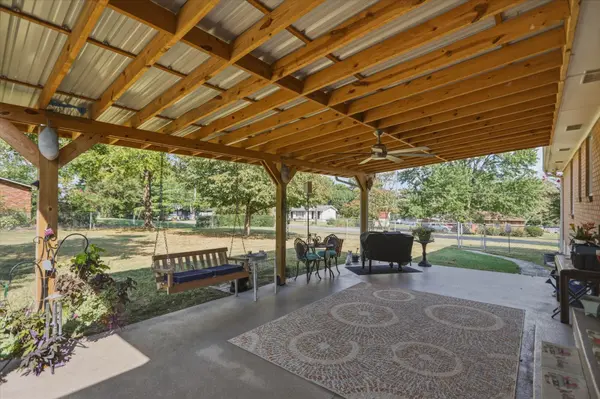 110 La Bar Dr, Hendersonville, TN 37075