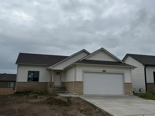 5067 N Toben Ct., Bel Aire, KS 67226