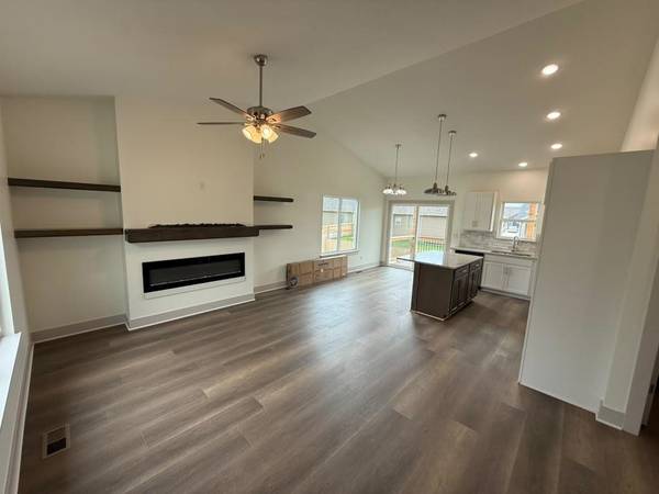 5067 N Toben Ct., Bel Aire, KS 67226