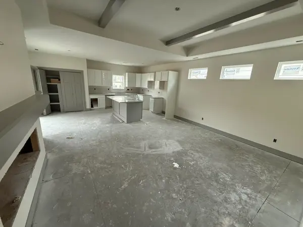 5091 N Toben Dr., Bel Aire, KS 67226