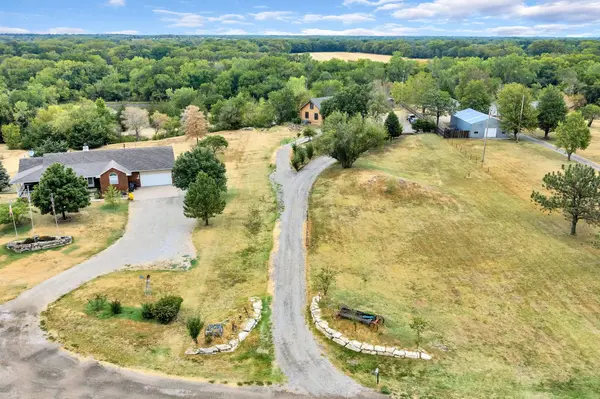 5262 SW 96th St, Augusta, KS 67010