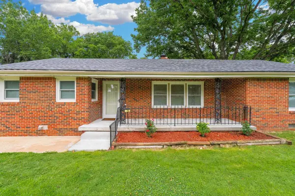3430 E Crystal St, Wichita, KS 67216