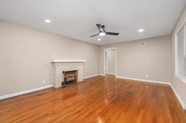 3430 E Crystal St, Wichita, KS 67216