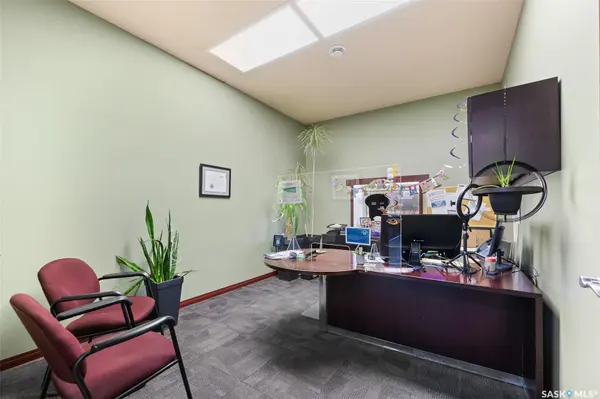 100 Fairford STREET W #A, Moose Jaw, SK S6H 1V3
