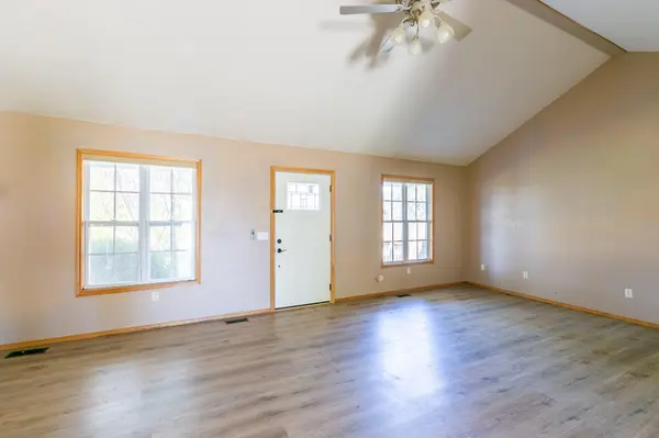 109 Bull Frog DR, Seymour, MO 65746