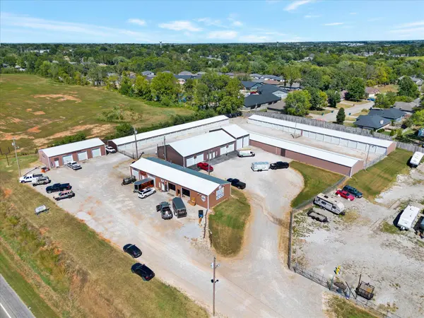 706/724 Croley BLVD, Nixa, MO 65714