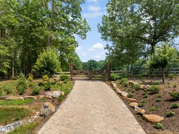 180 Kelseys Mill RD, Campobello, SC 29322