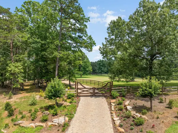 180 Kelseys Mill RD, Campobello, SC 29322