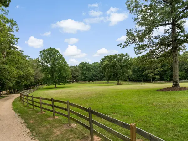180 Kelseys Mill RD, Campobello, SC 29322