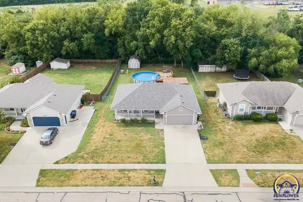 4045 SE 23rd TER, Tecumseh, KS 66542