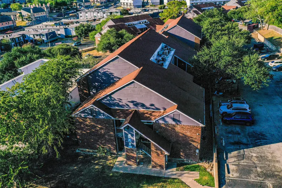 1840 Burton DR #227, Austin, TX 78741