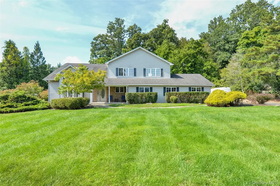 3 Lenni Lenape CT, Stony Point, NY 10980