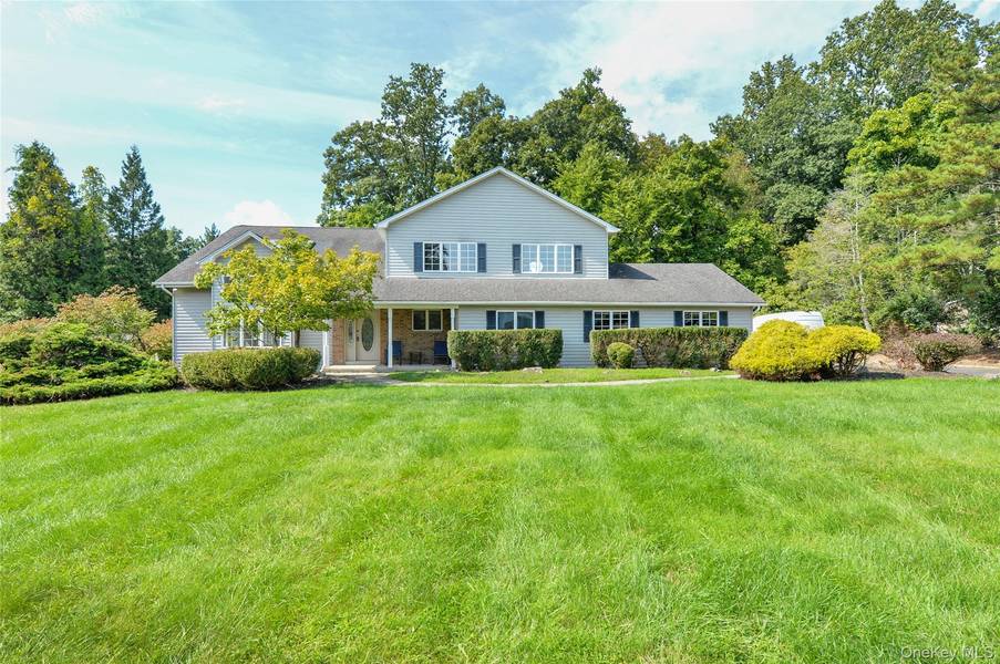 3 Lenni Lenape CT, Stony Point, NY 10980
