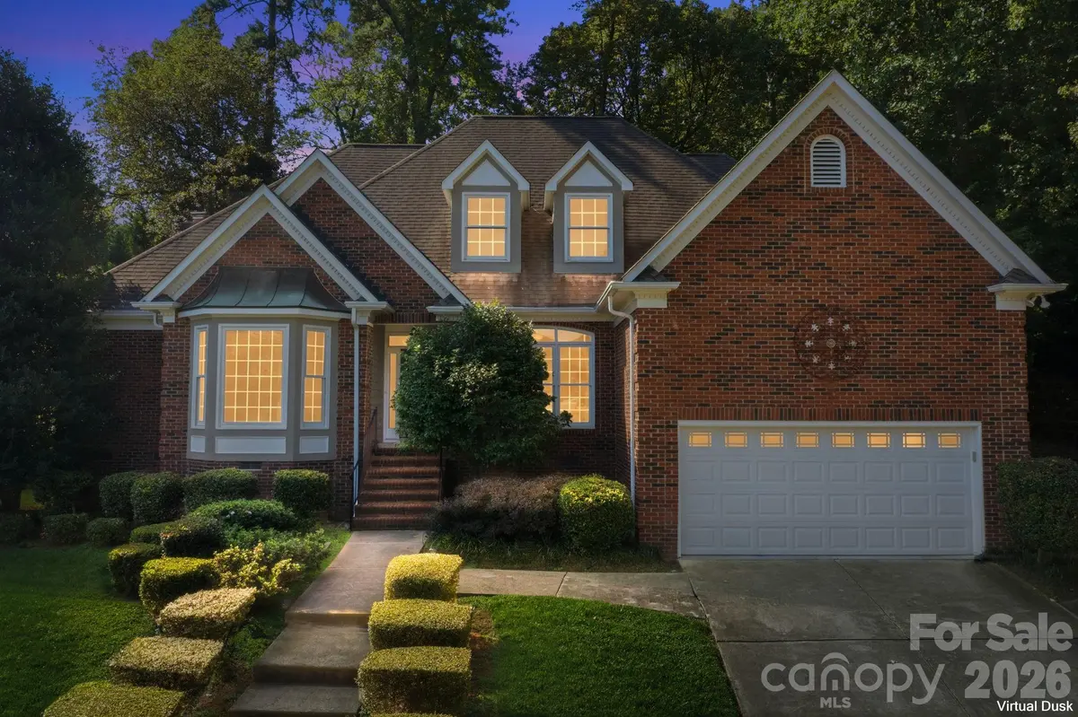 5111 Downing Creek DR, Charlotte, NC 28269