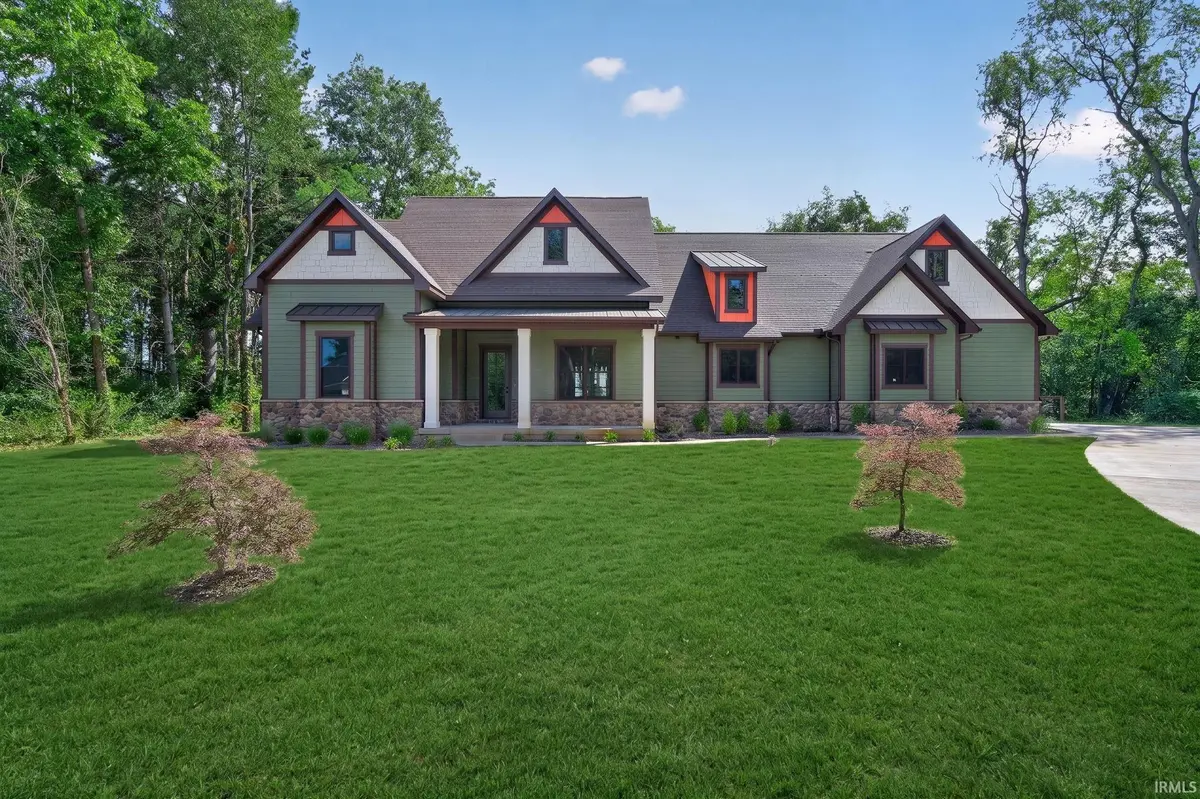 51490 Ginny DR, South Bend, IN 46628-1485