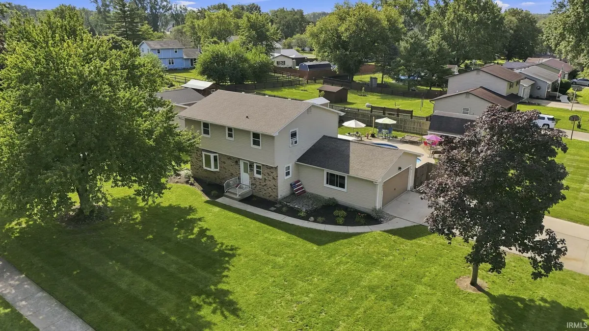 1833 Apollo DR, Huntertown, IN 46748