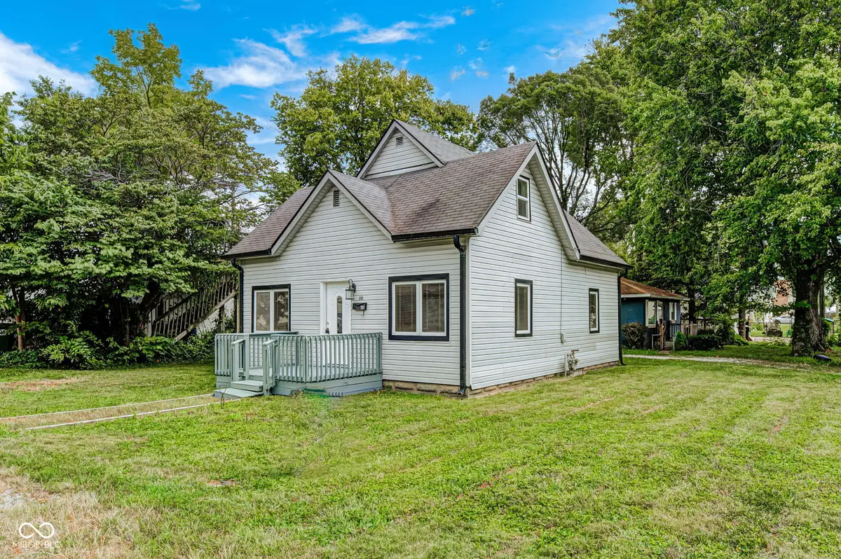 303 Bishop ST, Mooresville, IN 46158