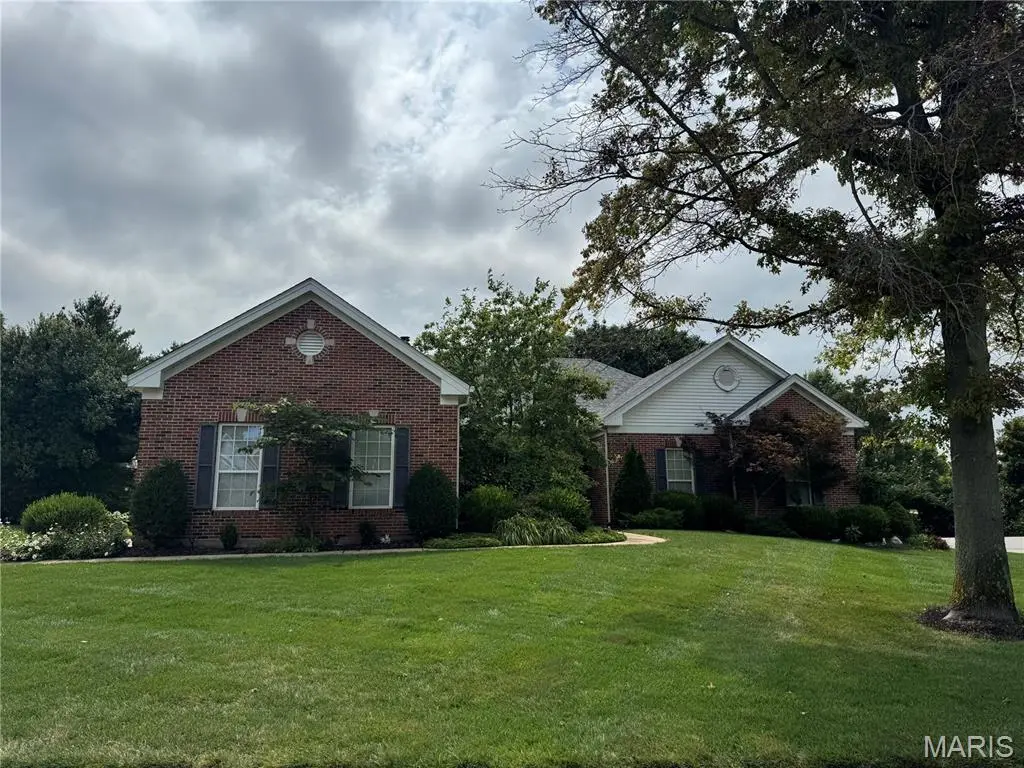 718 Thorntree LN, Eureka, MO 63025