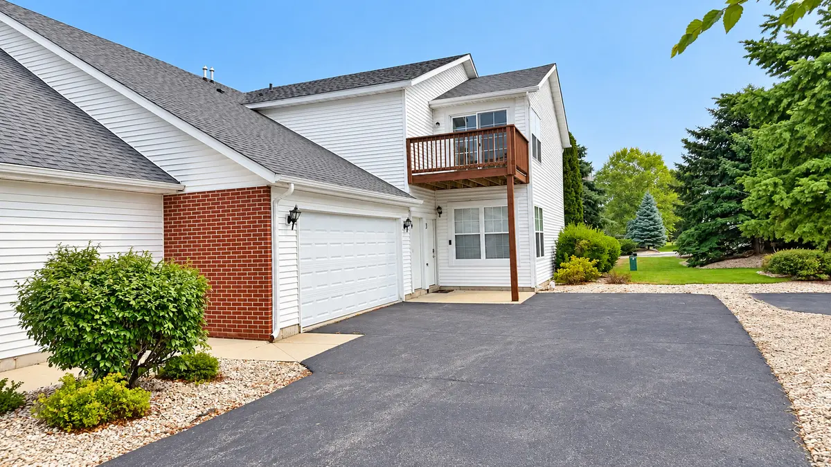 10215 Metalmark LN #D, Roscoe, IL 61073