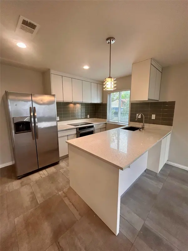 8924 Trone CIR #C, Austin, TX 78758