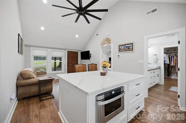 594 Rash RD, Olin, NC 28660