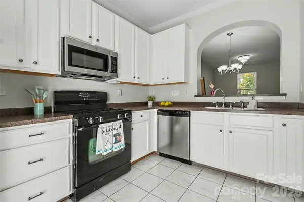 8033 Willow Branch DR, Waxhaw, NC 28173