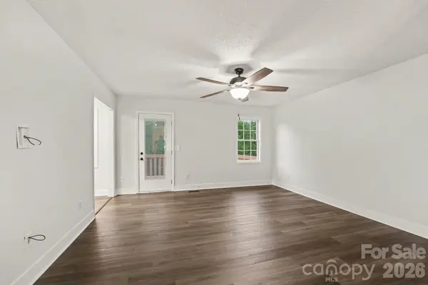 4750 Dalena DR, Claremont, NC 28610