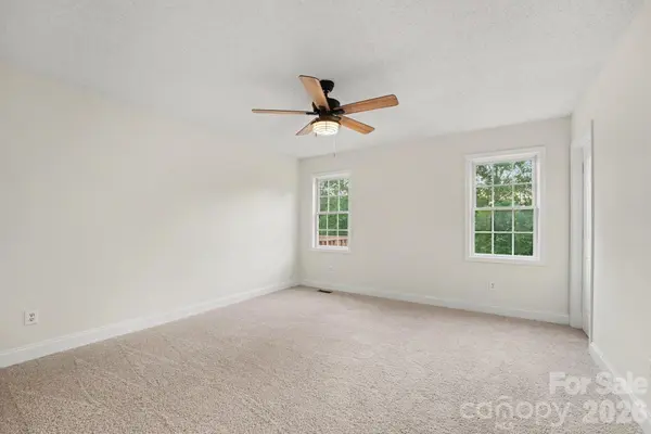 4750 Dalena DR, Claremont, NC 28610