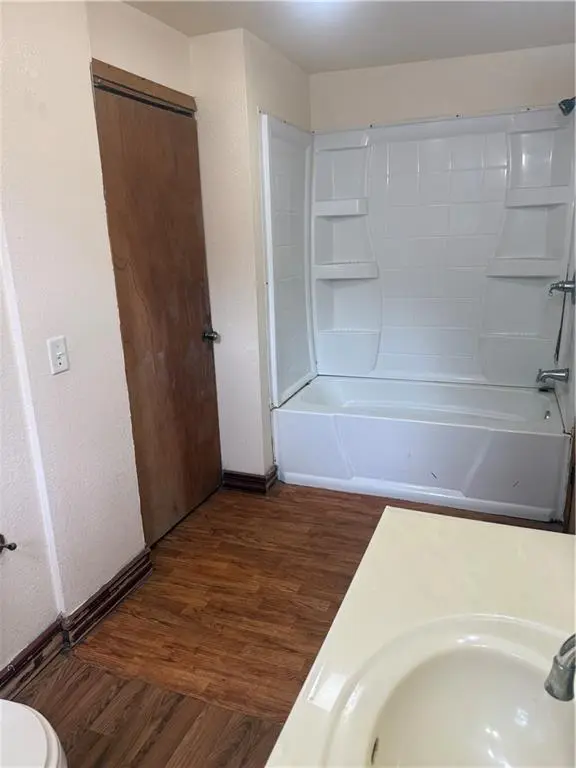 416 Massachusetts ST, St Joseph, MO 64504