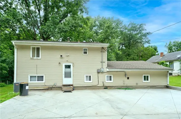 4413 N Bellefontaine AVE, Kansas City, MO 64117