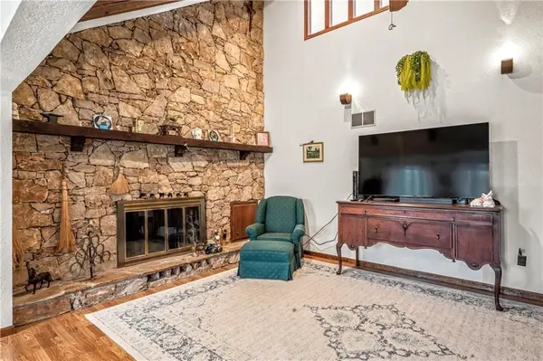 33421 Mcclellen RD, Drexel, MO 64742