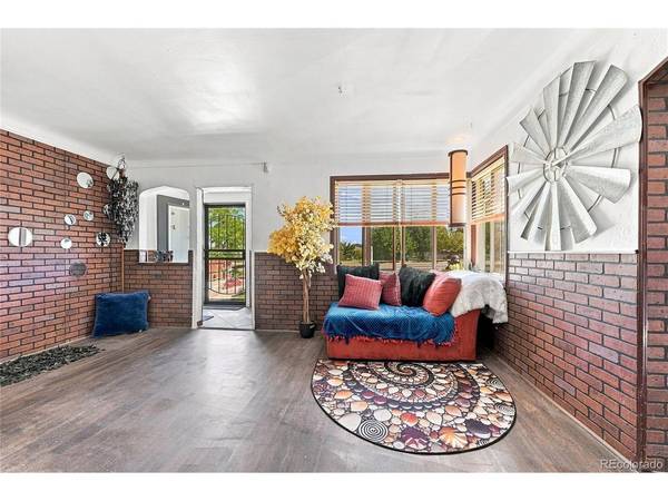 2065 Syracuse, Denver, CO 80207