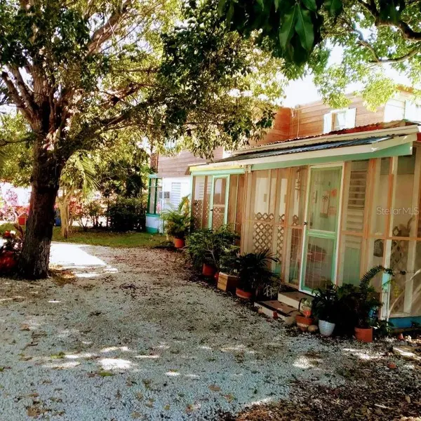 42 COMMUNITY CLARK, Culebra, PR 00775