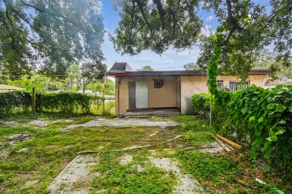 9318 N 11TH ST, Tampa, FL 33612