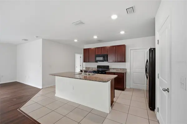 11154 LELAND GROVES DR, Riverview, FL 33579