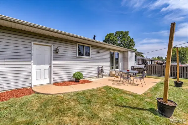 1640 Flordawn DR, Florissant, MO 63031