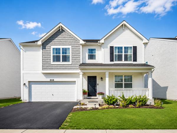 444 Radcliff LN, South Elgin, IL 60177