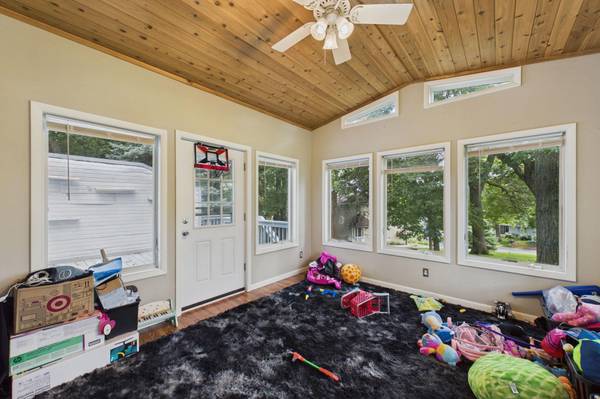 4400 Churchill ST, Shoreview, MN 55126