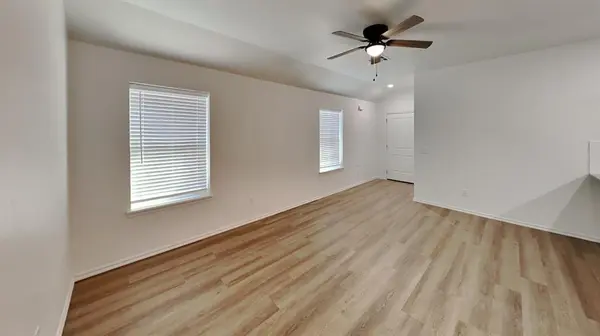 10620 SW 16th TER, Yukon, OK 73099
