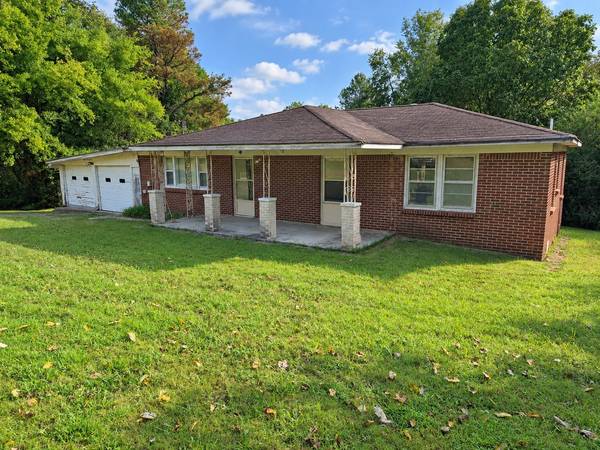 631 Scotts Chapel Rd, Cumberland City, TN 37050