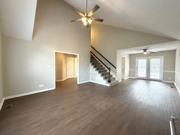 2126 Single Tree Dr, Clarksville, TN 37040