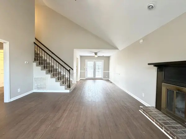 2126 Single Tree Dr, Clarksville, TN 37040