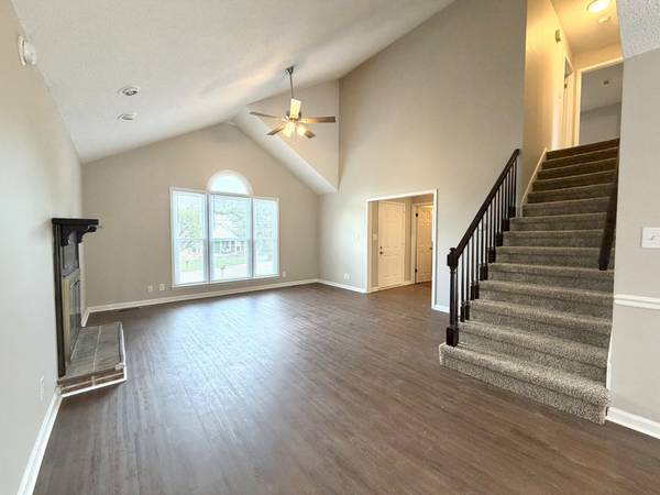 2126 Single Tree Dr, Clarksville, TN 37040
