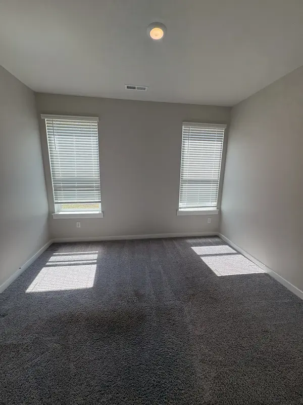 5041 Percival Dr, Gallatin, TN 37066