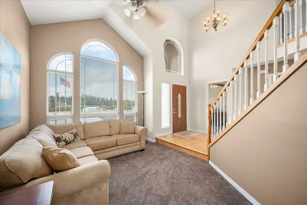 21808 NE Little Spokane Dr, Colbert, WA 99005