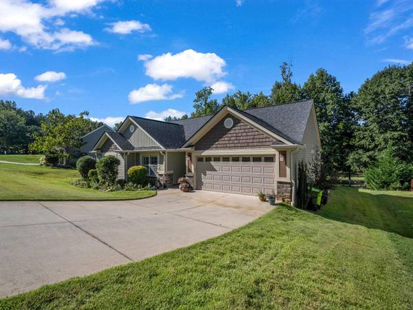 138 Brookwood Creek DR, Landrum, SC 29356