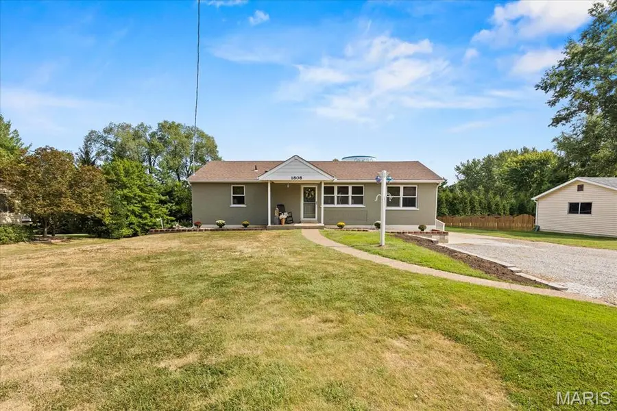 1808 Cherry Tree ST, St Peters, MO 63376