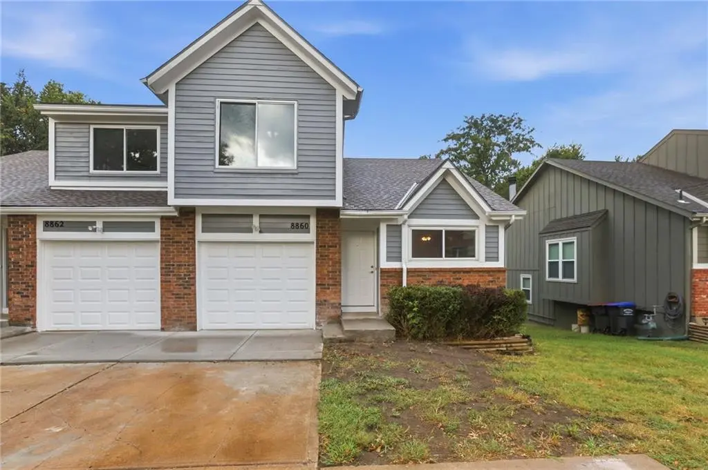 8860 Gallery ST, Lenexa, KS 66215
