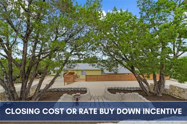 8104 Bronco LN, Lago Vista, TX 78645